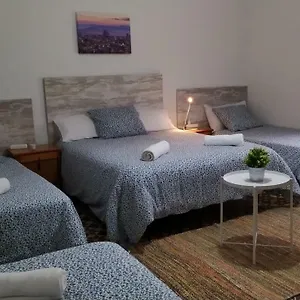 Гостевой дом Break In Gothic Hostal, Барселона