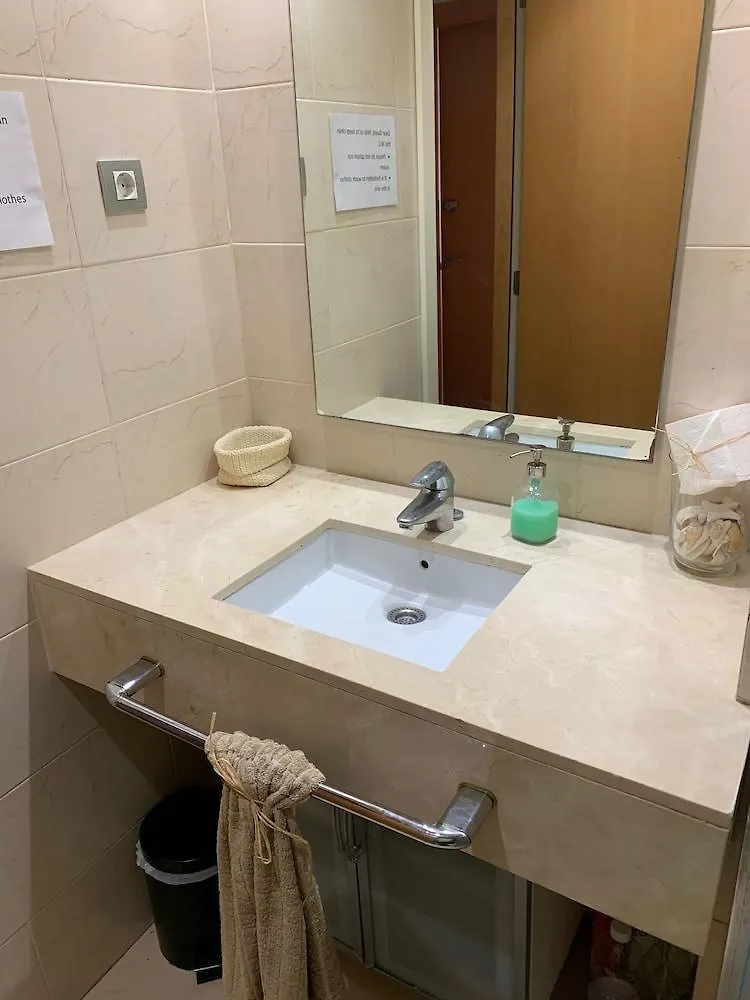 Guest house Central & Basic Ramblas Barcelona